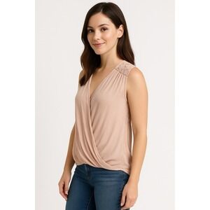 Madeline & Monroe Woman's Sleeveless Ligth Pink Medium Back Lacy Top